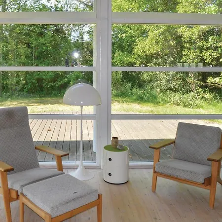 Four-bedroom Holiday In Semesterbostad
